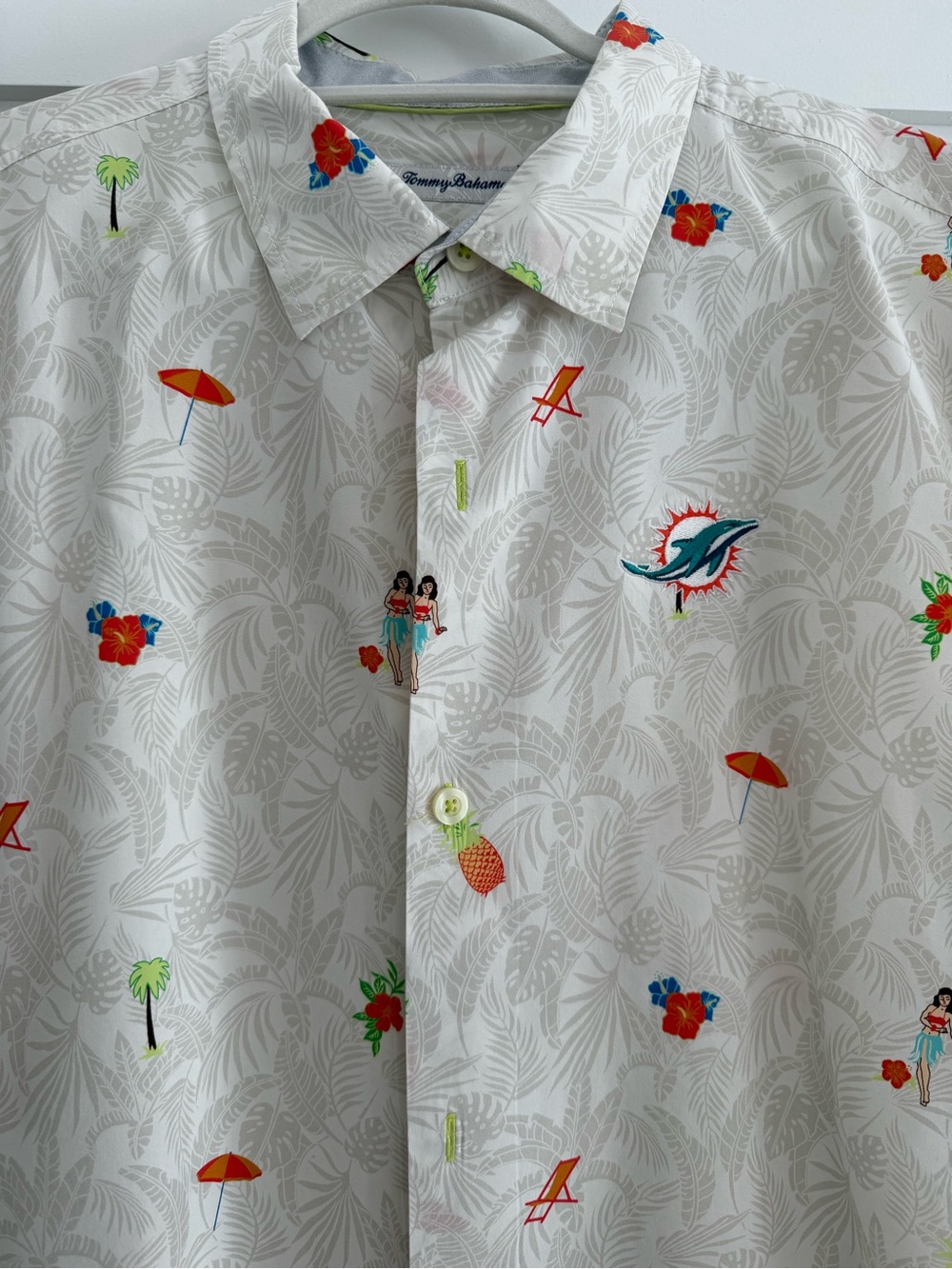 Tommy Bahama Miami Dolphins Beach-Cation Camp Shirt.  Size XXL